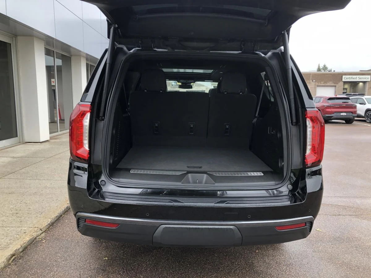 Used 2023 Black GMC 4wd 4dr At4 image 7