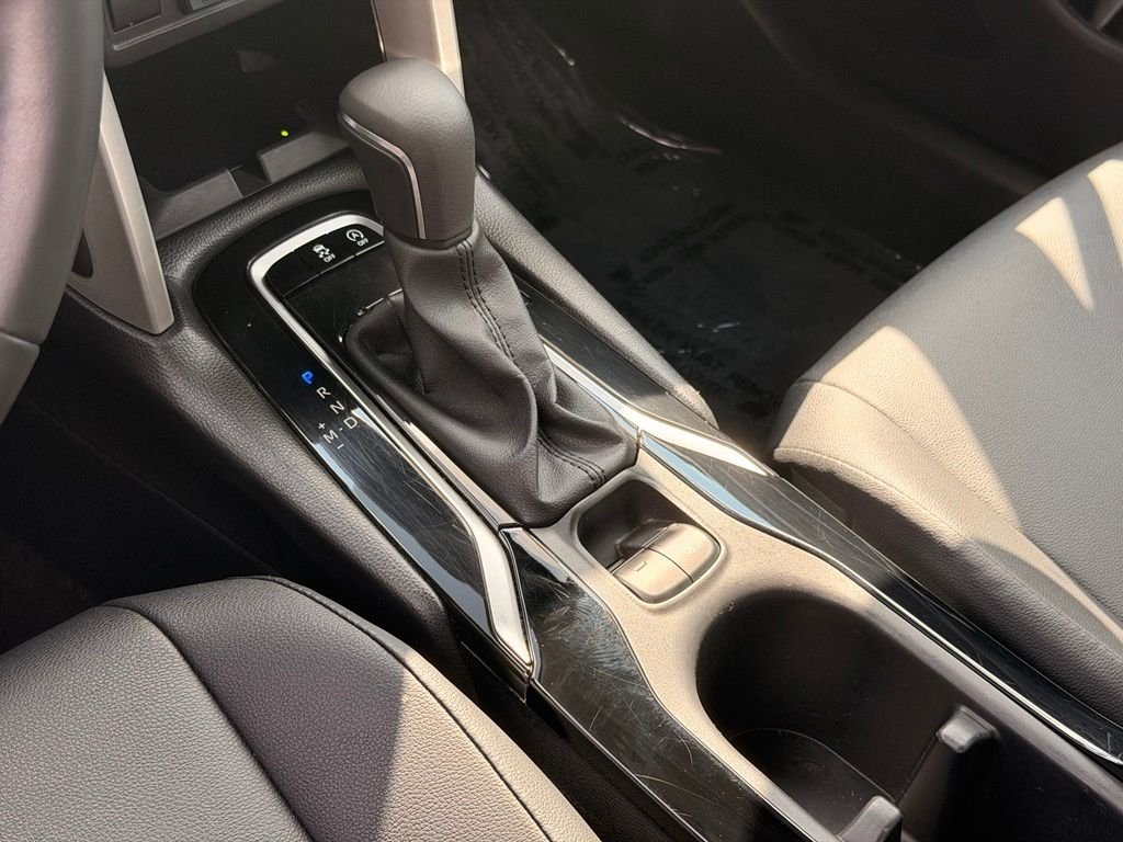 Used 2025 Silver Toyota XLE image 21