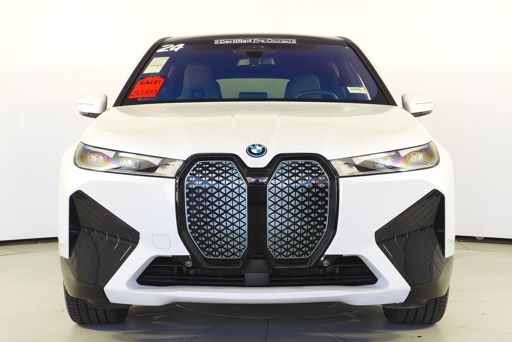 Used 2024 Mineral White Metallic BMW xDrive50 image 3