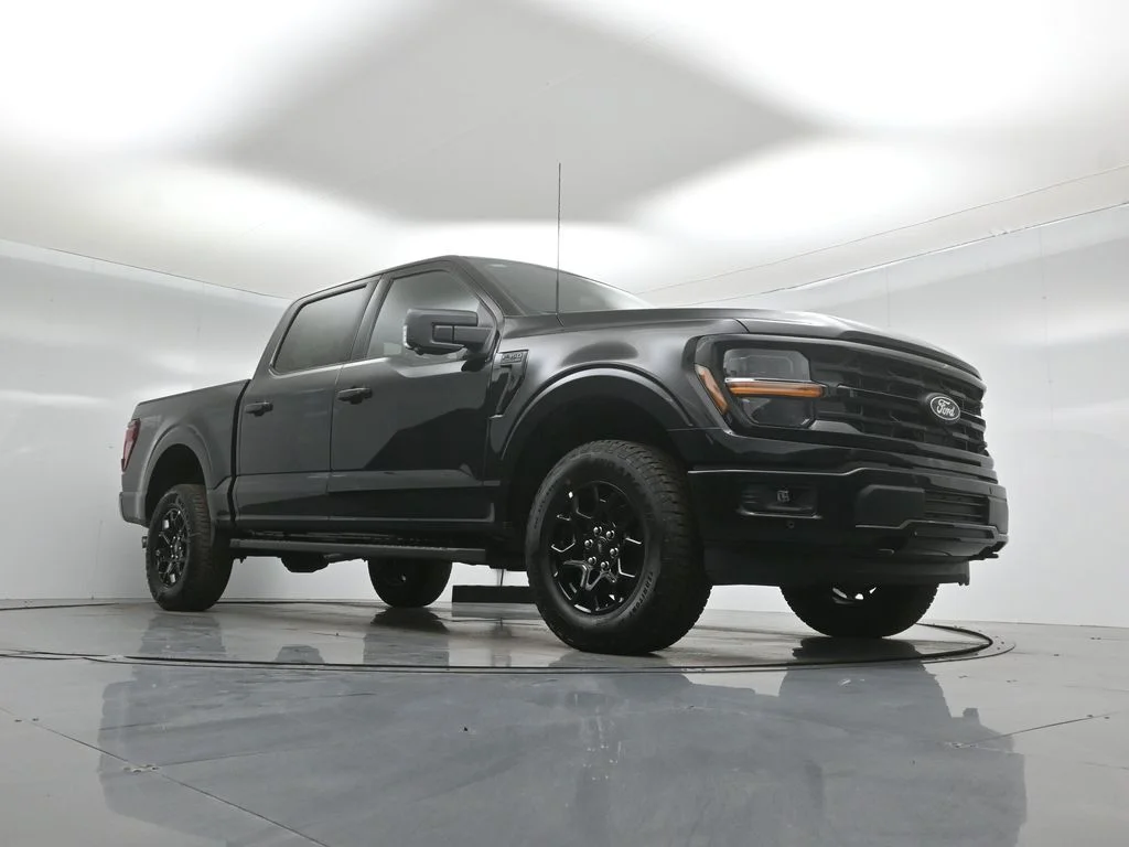 New 2026 Agate Black Metallic Ford XLT image 44
