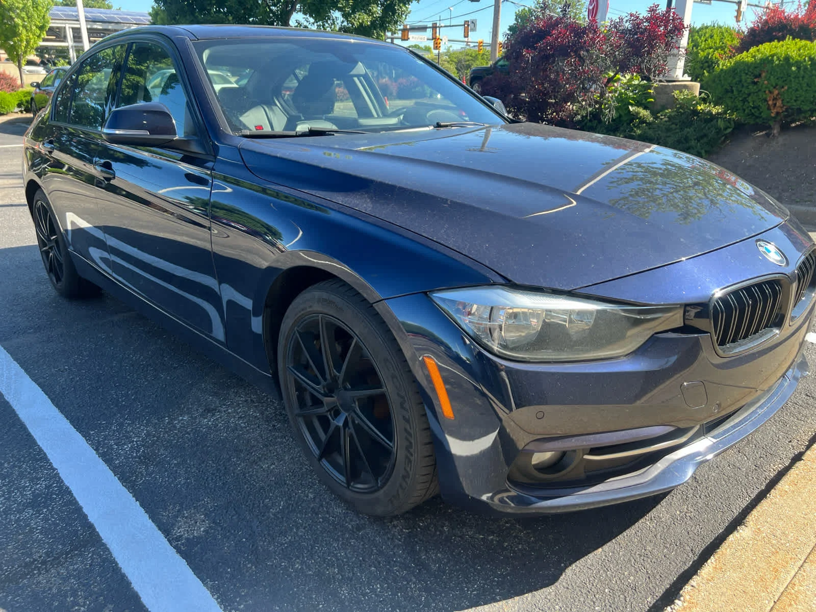 2016 BMW 3 Series 320i xDrive Sedan's photo