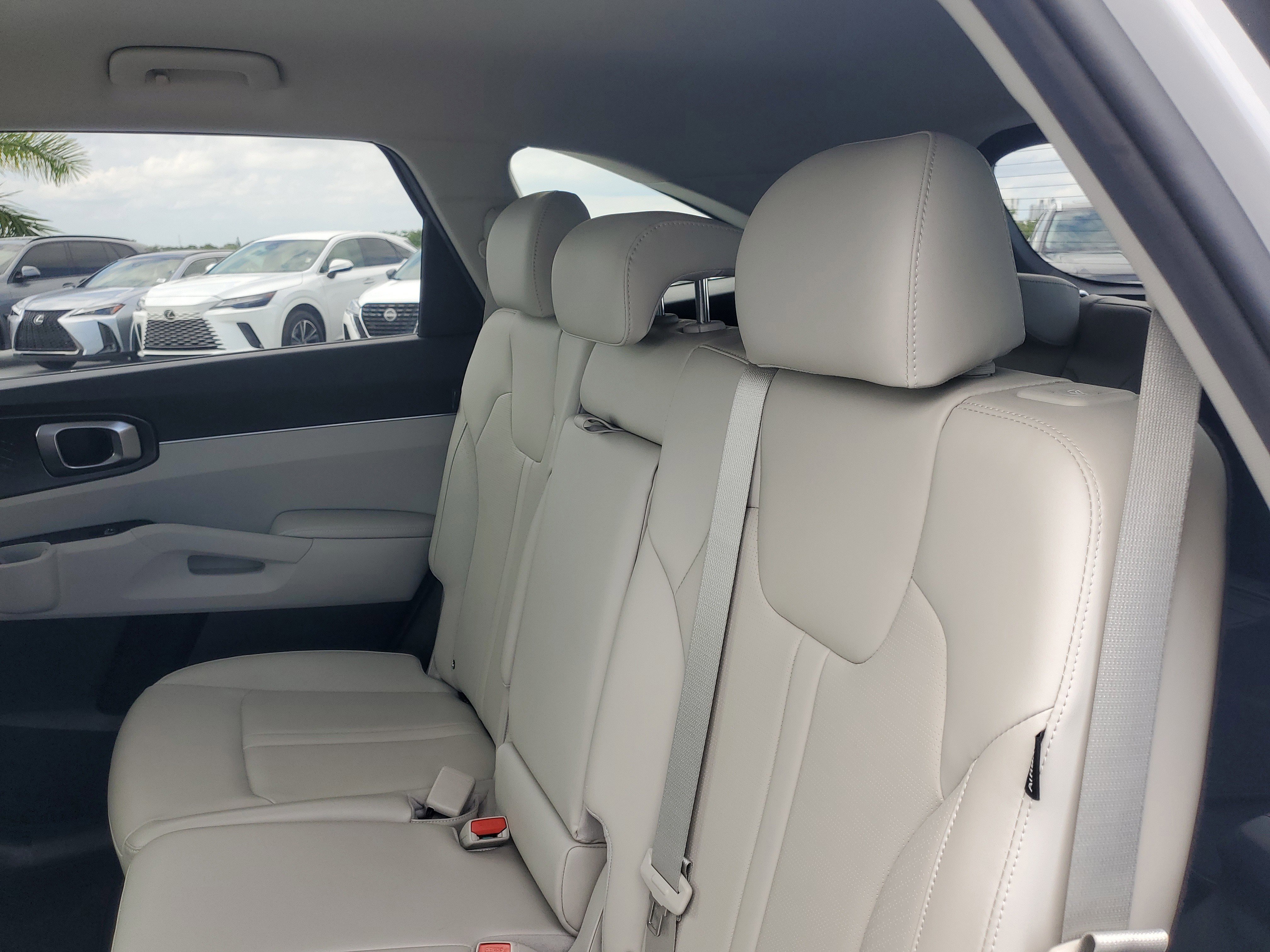 Used 2025 Wolf Gray Kia S image 12