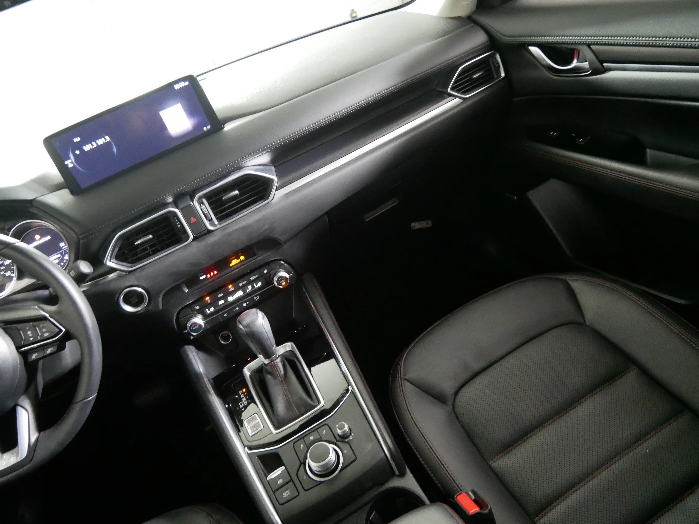 Used 2024 Polymetal Gray Metallic Mazda 2.5 S Carbon Edition image 11