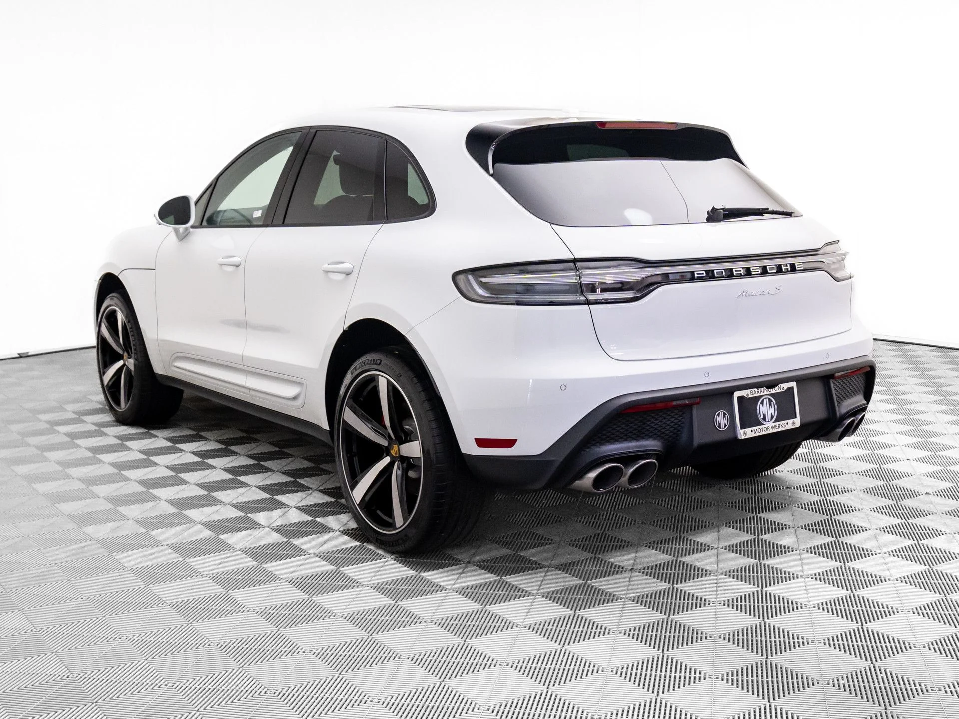 New 2026  Porsche S image 3