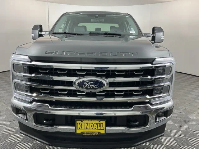 Certified Used 2025  Ford Lariat image 2