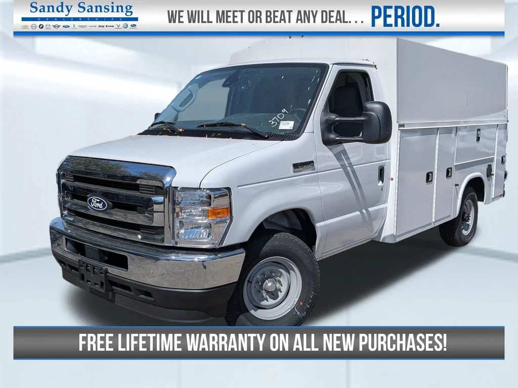 2026 Ford E-Series SRW E-350 Super Duty 138 in WB's photo