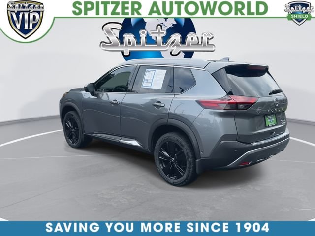 Used 2023 Gray Nissan SL image 7