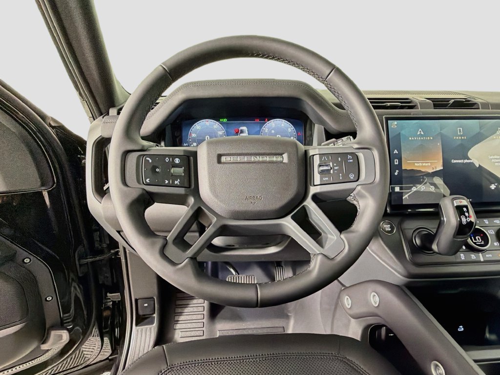 New 2026 Santorini Black Land Rover X-Dynamic SE image 11