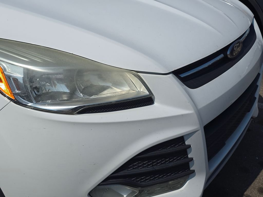 Used 2014 White Ford SE image 13