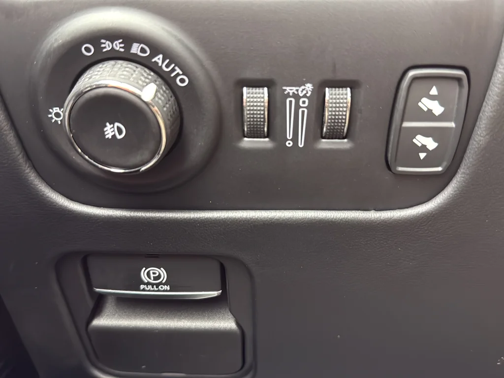 Used 2025 Gray Jeep Series III image 24