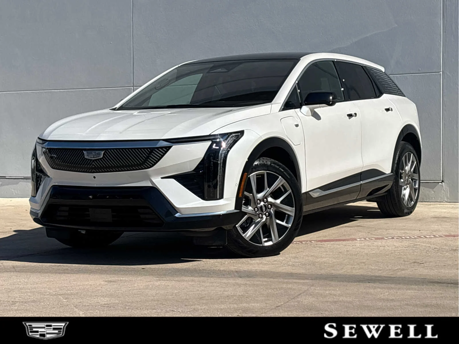 2025 Cadillac Optiq Luxury 2 AWD's photo