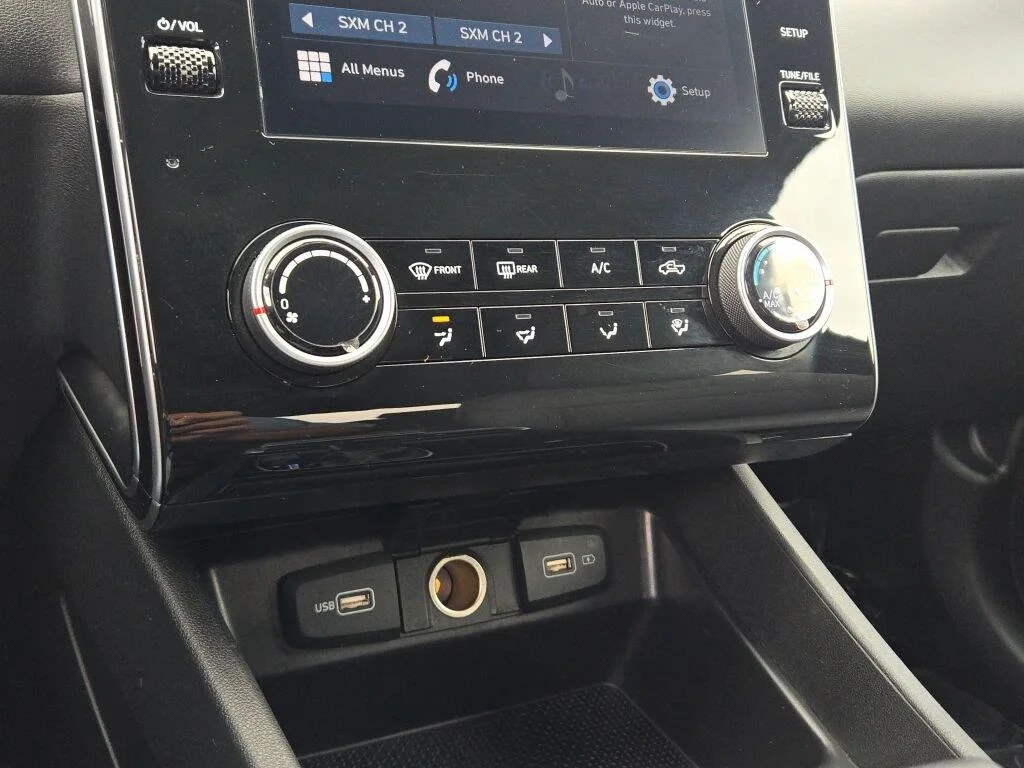 Used 2022 Hampton Gray Hyundai SEL image 25