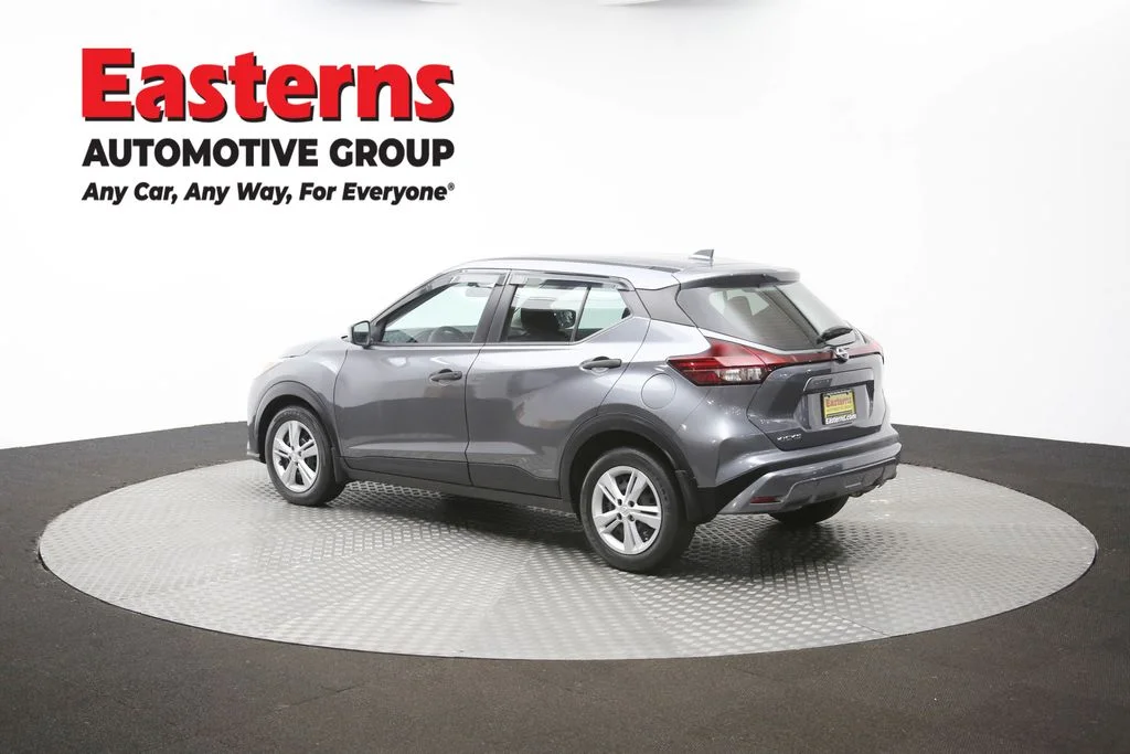 Used 2022 Silver Ford SE image 63