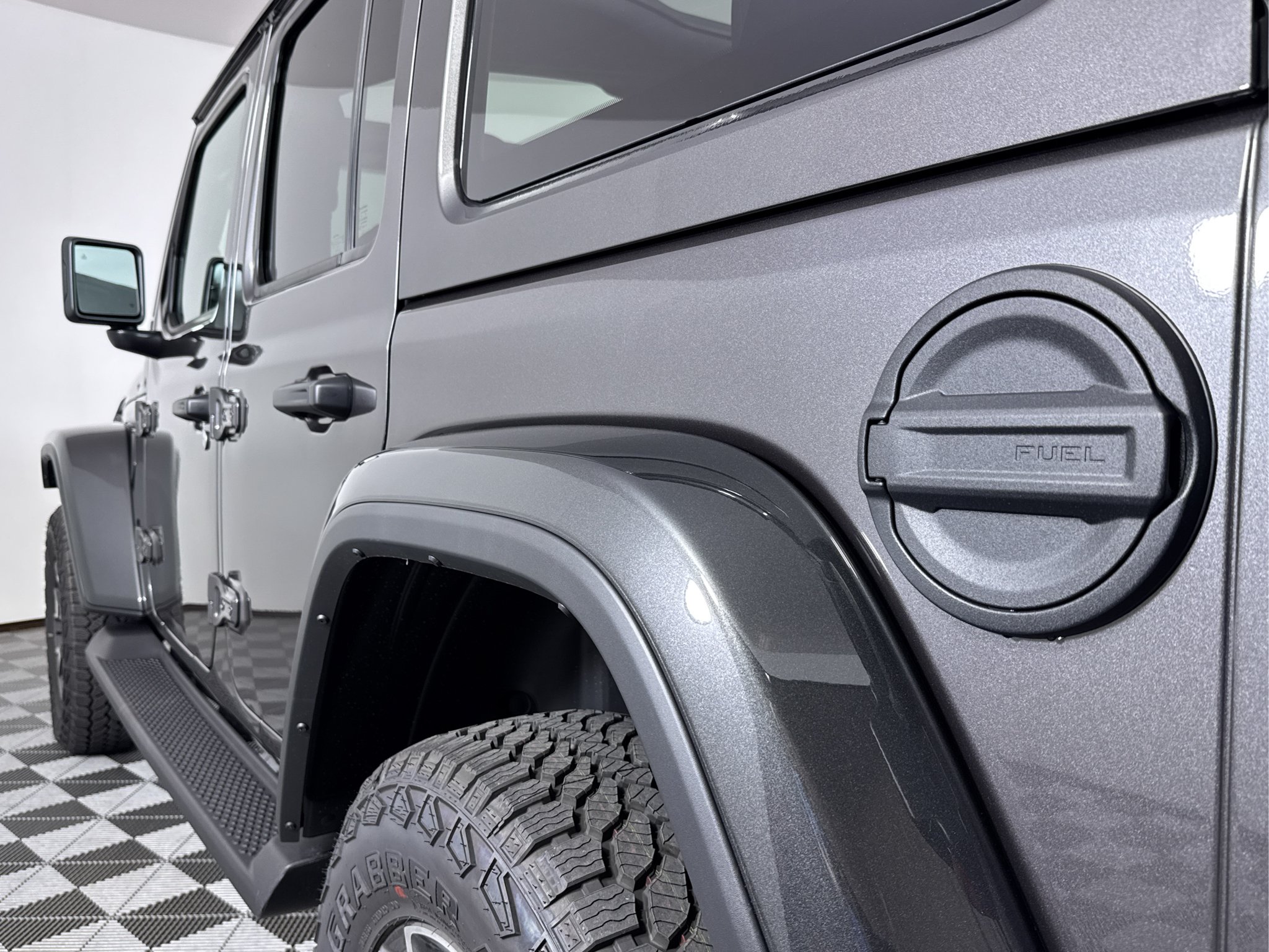 New 2027 Granite Crystal Metallic Clear-Coat Paint Jeep Sahara image 29