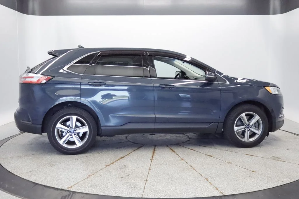 Used 2019 Green Ford SEL image 6