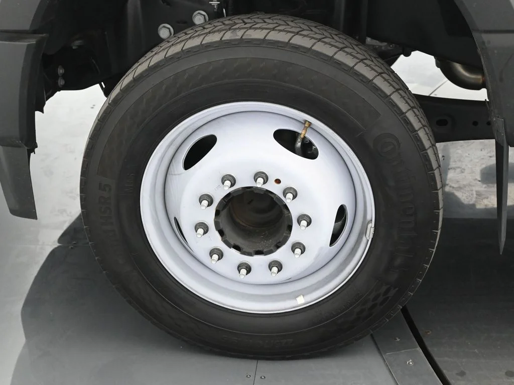 2025 Ford F-550 Super Duty Chassis Cab XL - Photo 36