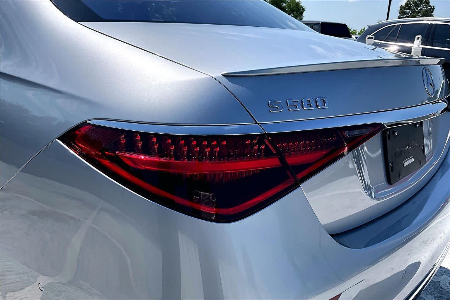 Used 2022 Cirrus Silver Mercedes-Benz S 580 image 29