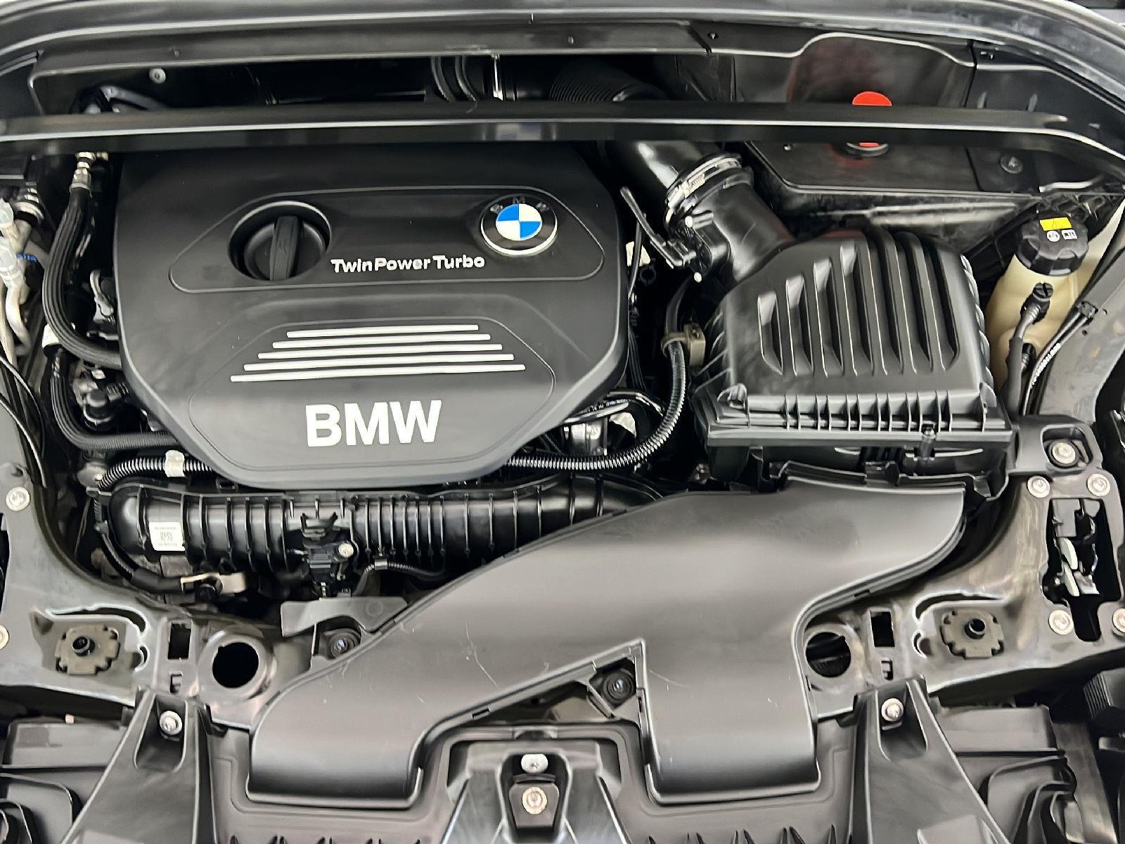 Used 2018 Alpine White BMW xDrive28i image 25