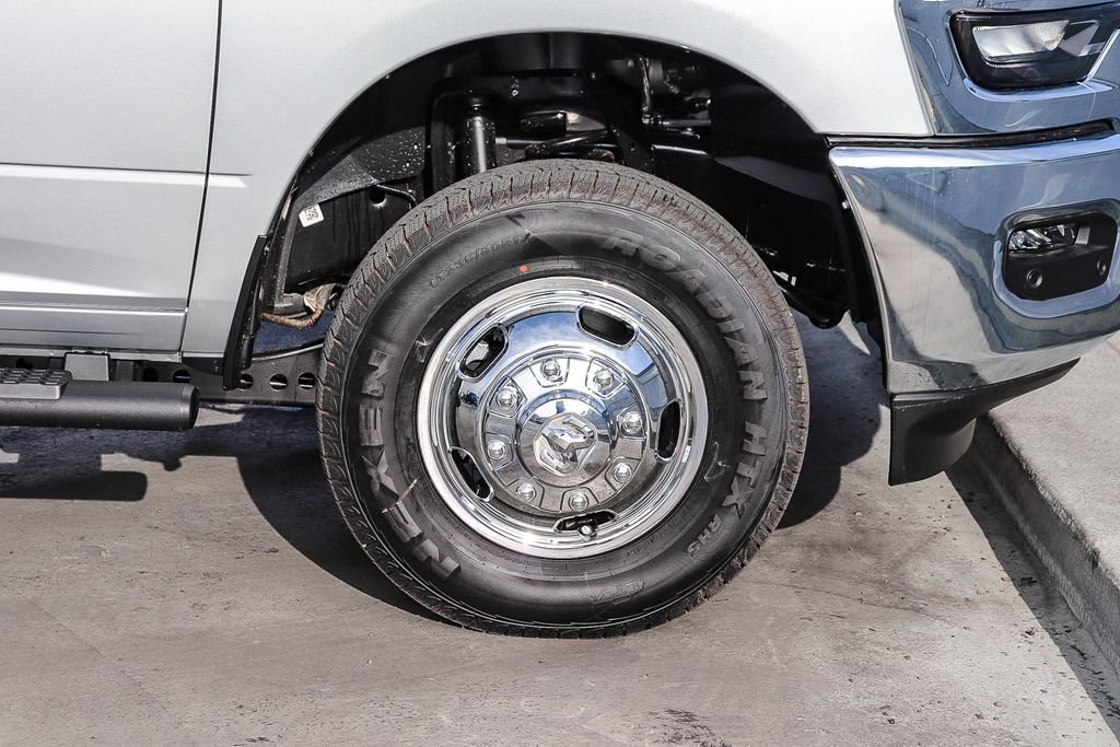 New 2026 Silver Ram Tradesman image 11