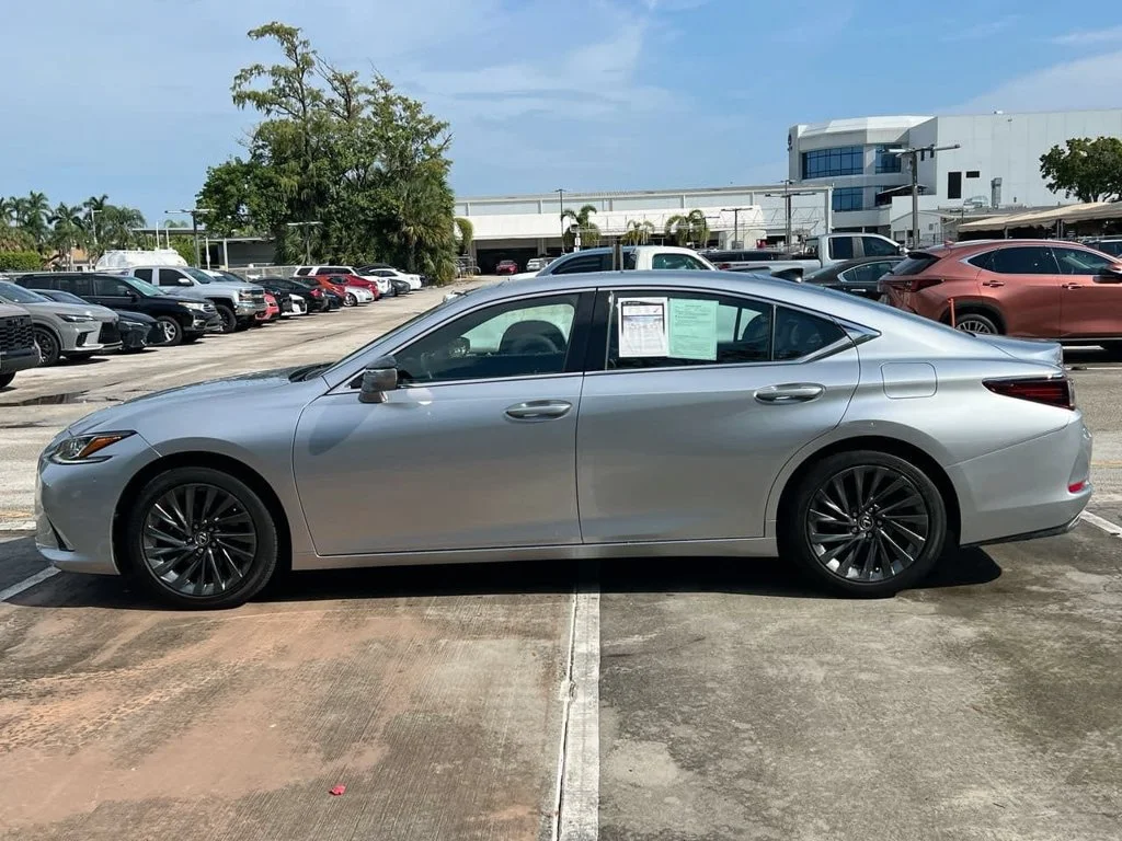 Certified Used 2024 IRIDIUM Lexus 350 Luxury image 4