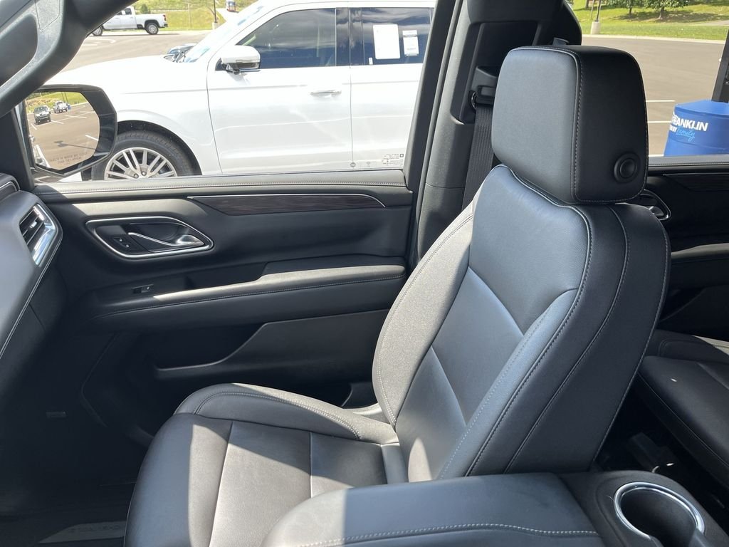 Used 2023 Gray Chevrolet Z71 image 22
