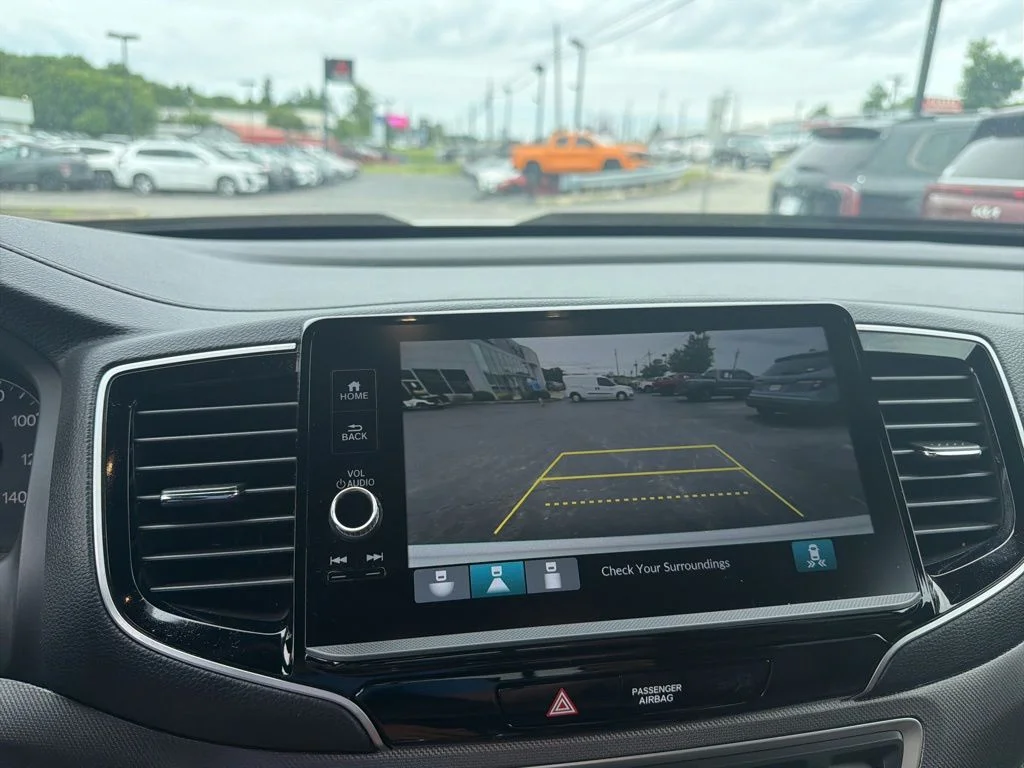 Used 2025 White Honda RTL image 9
