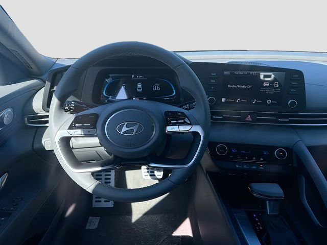 Used 2026 White Hyundai SEL Sport image 21
