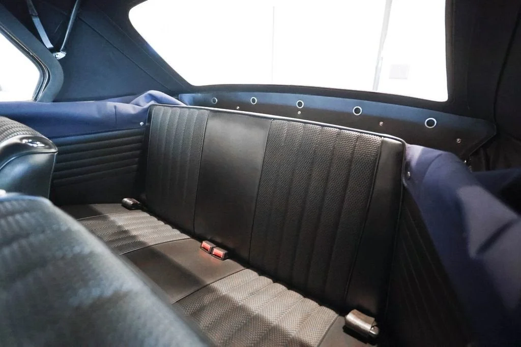 Used 1970 Silver BMW Cabriolet image 27