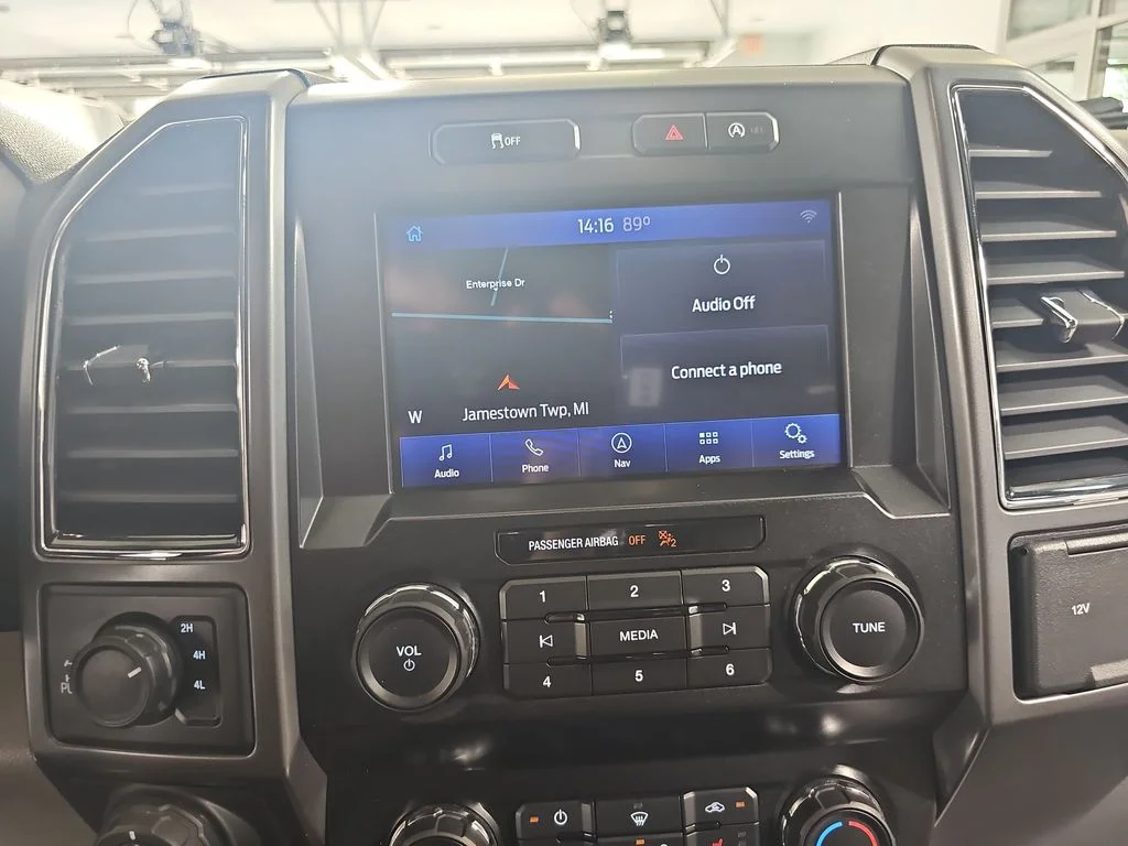 Used 2020 Silver Ford XLT image 26