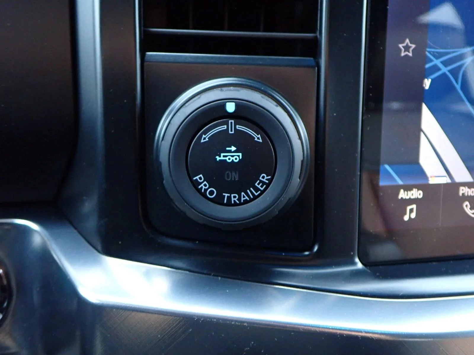 New 2026 Star White Metallic Tri-Coat Ford F-250® King Ranch® image 20