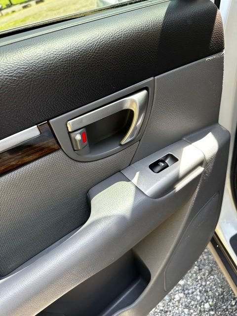 Used 2012 Frost White Pearl Hyundai GLS image 12