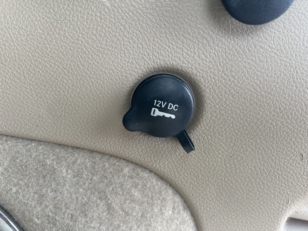 Used 2019 White Jeep Overland image 11