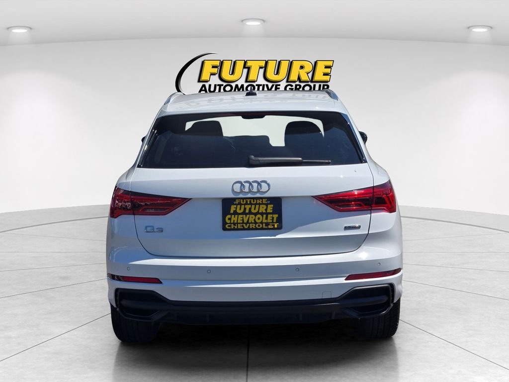 Used 2023  Audi Premium Plus image 5