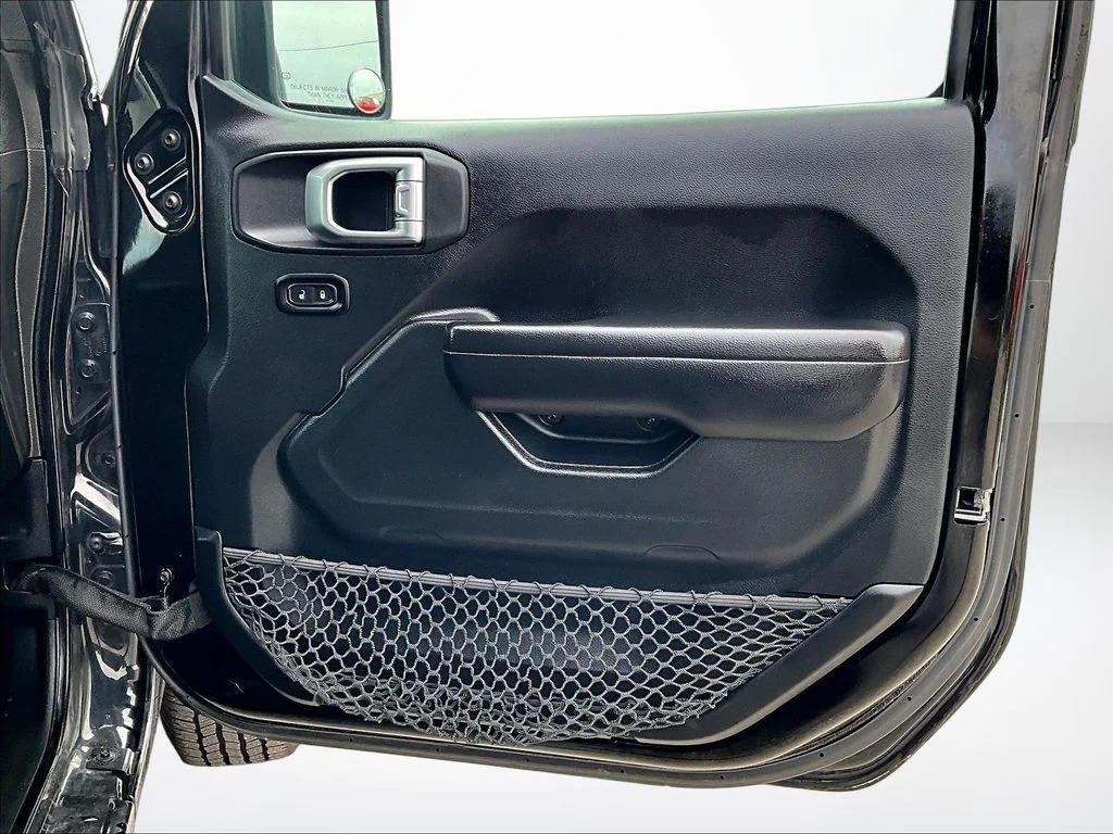 Used 2018 Black Jeep Unlimited Sport S image 23