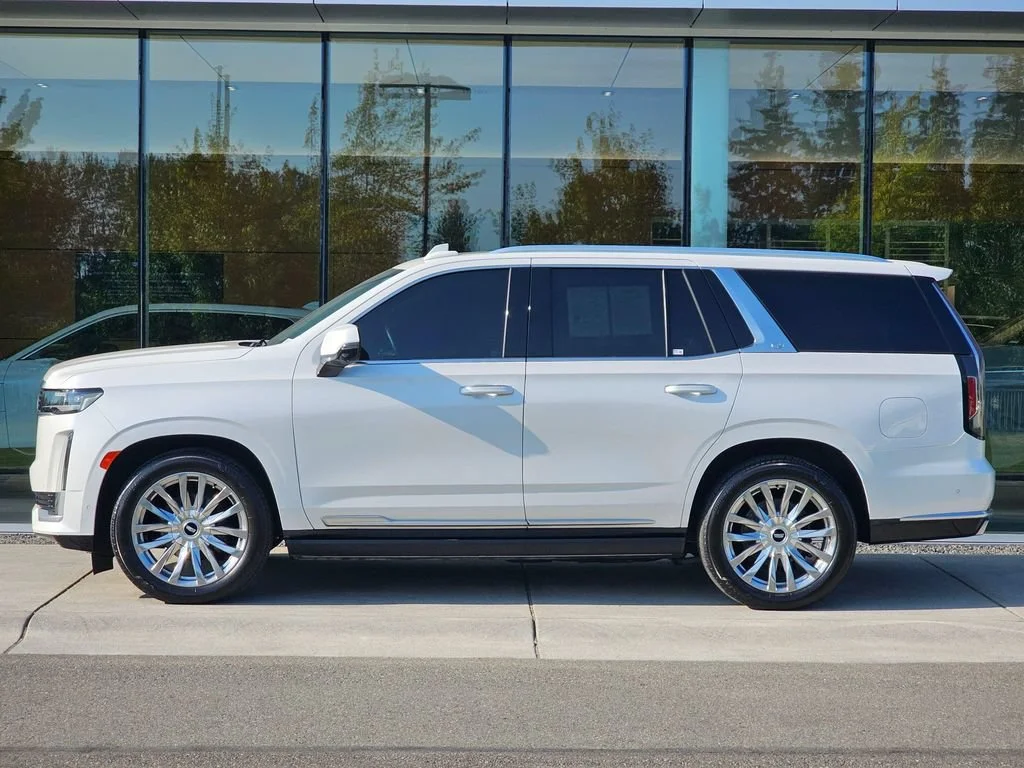 Used 2021 CRYSTAL WHITE TRICOAT Cadillac Premium Luxury image 2