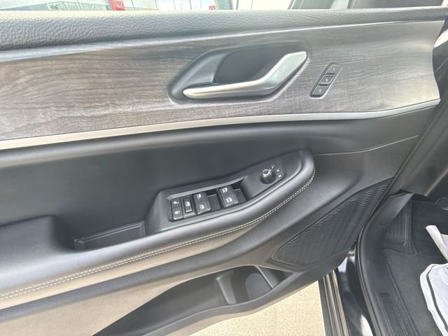 Used 2023 Black Jeep Limited image 13