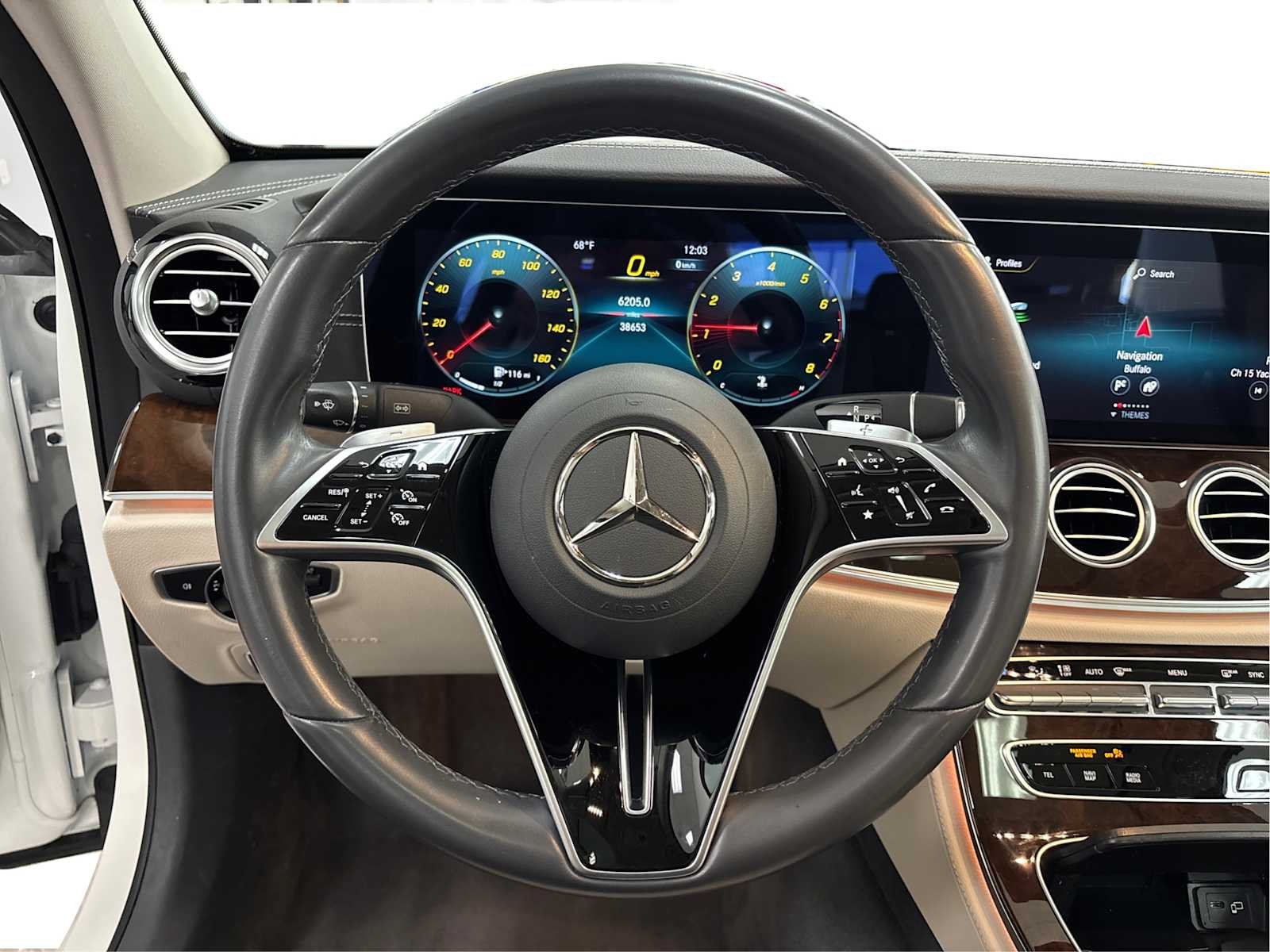 Used 2022 MANUFAKTUR Diamond White Mercedes-Benz E 350 image 20