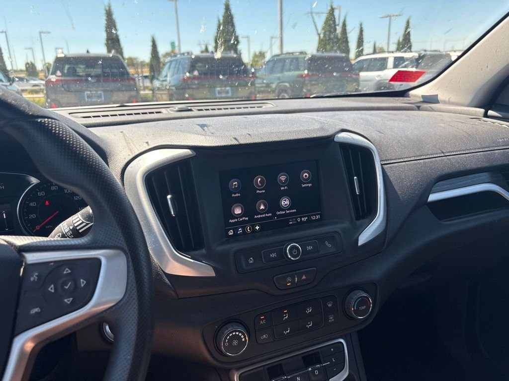 Used 2024 White GMC SLE image 3