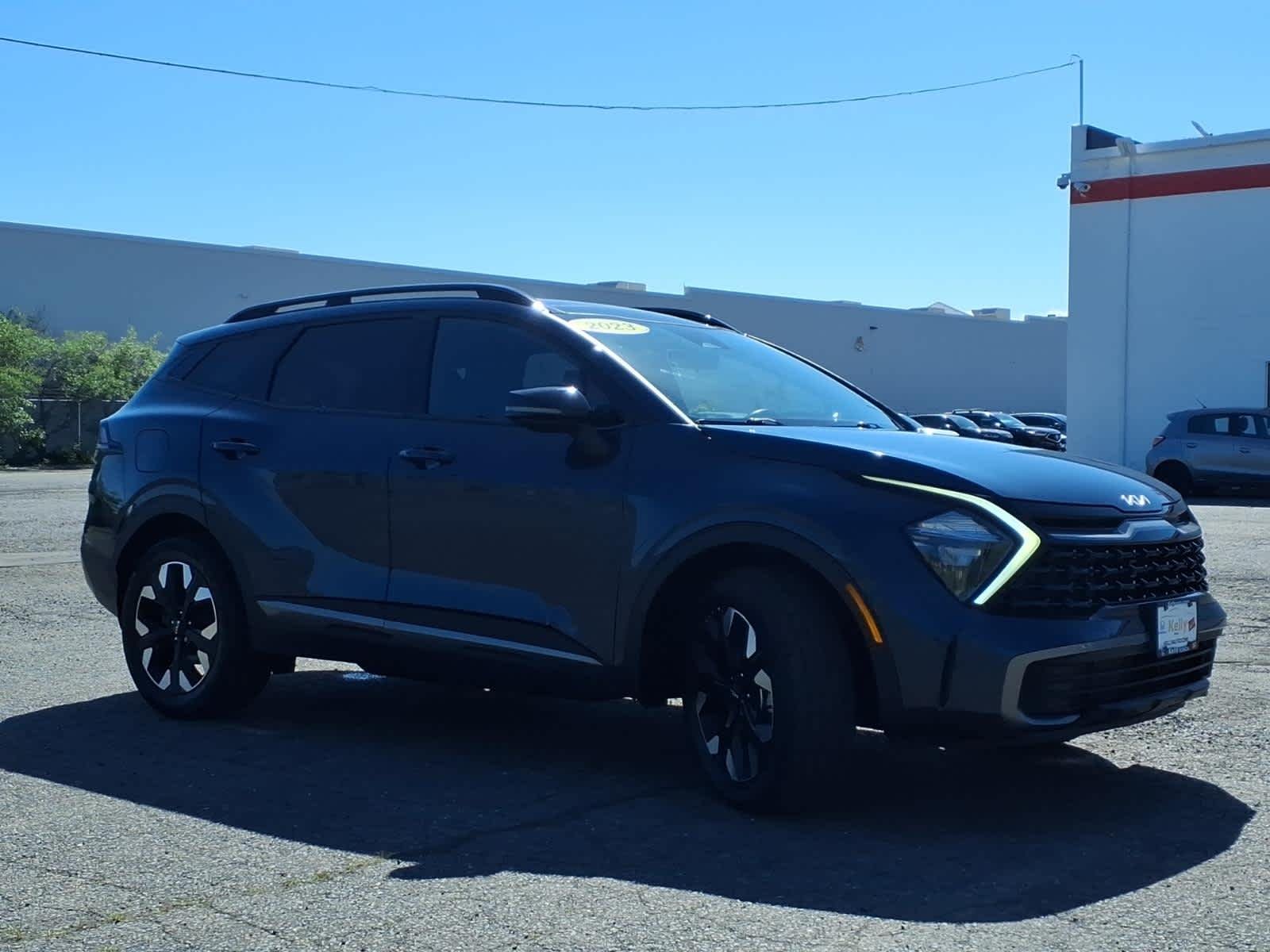 Used 2023 Vesta Blue Kia X-Line image 3