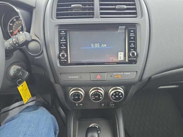 2025 Mitsubishi Outlander Sport ES - Photo 14