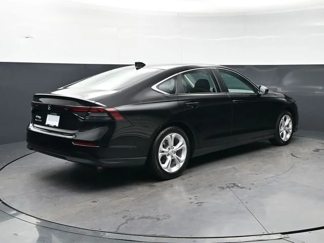 Used 2025 Black Honda LX image 6
