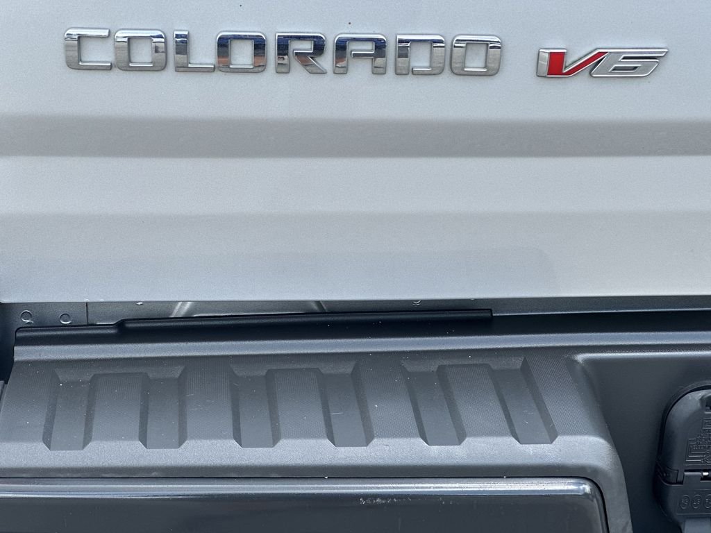 Used 2019 SILVER ICE METALLIC Chevrolet 4WD ZR2 image 30