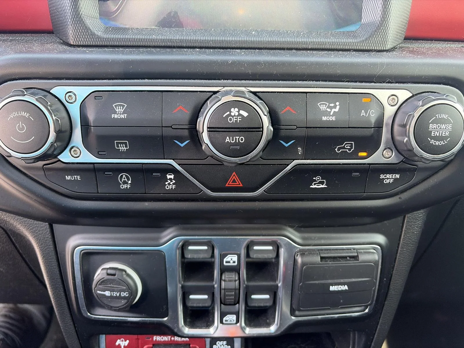 Used 2022 Hydro Blue Pearlcoat Jeep Rubicon image 21