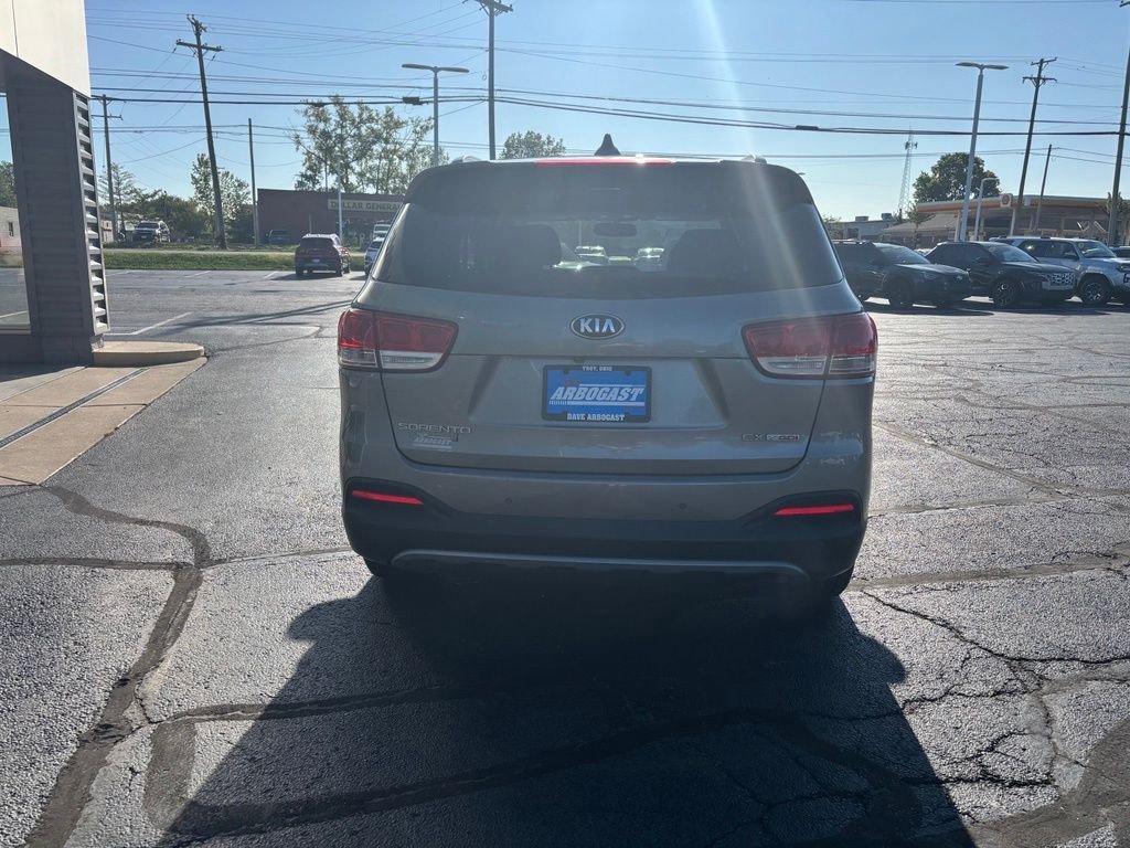 Used 2018 Titanium Silver Kia EX image 6