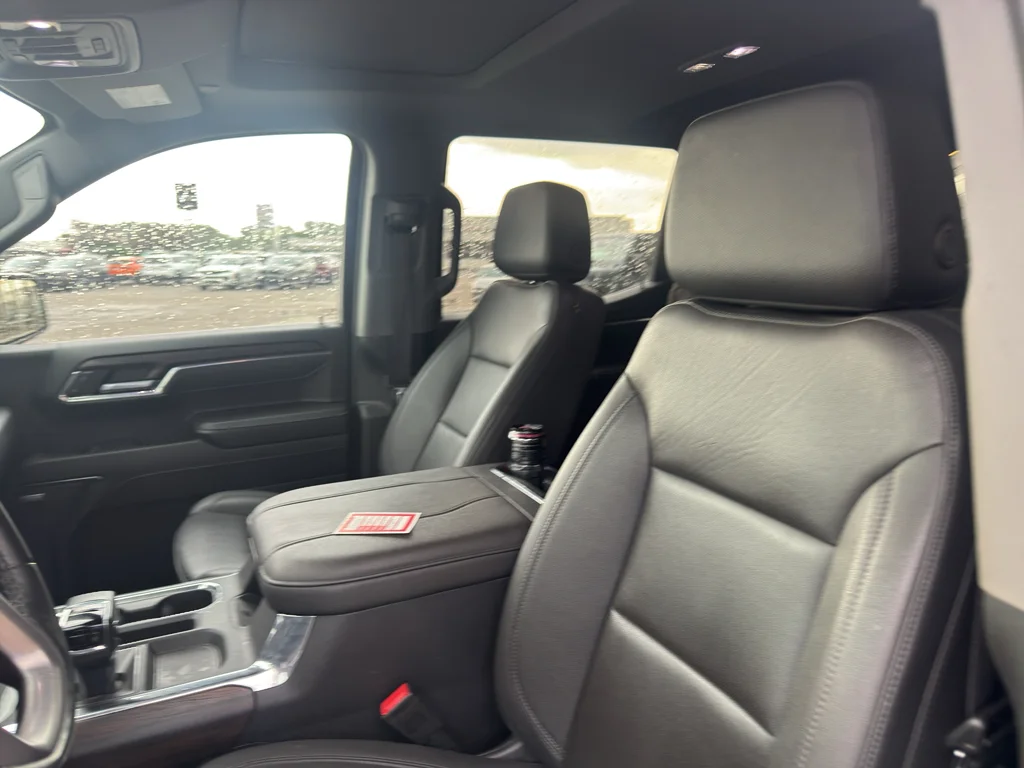 Used 2024 Onyx Black GMC SLT image 10