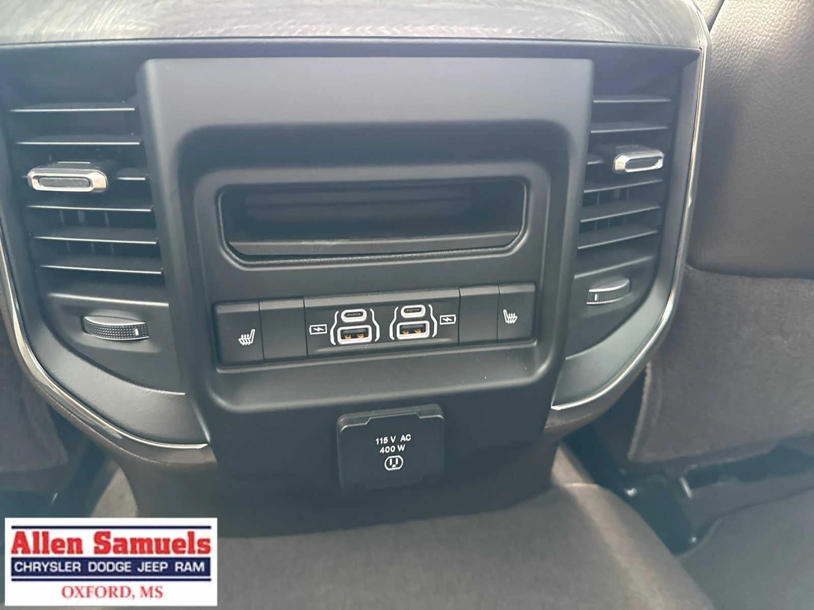 2026 RAM 2500 Laramie - Photo 21