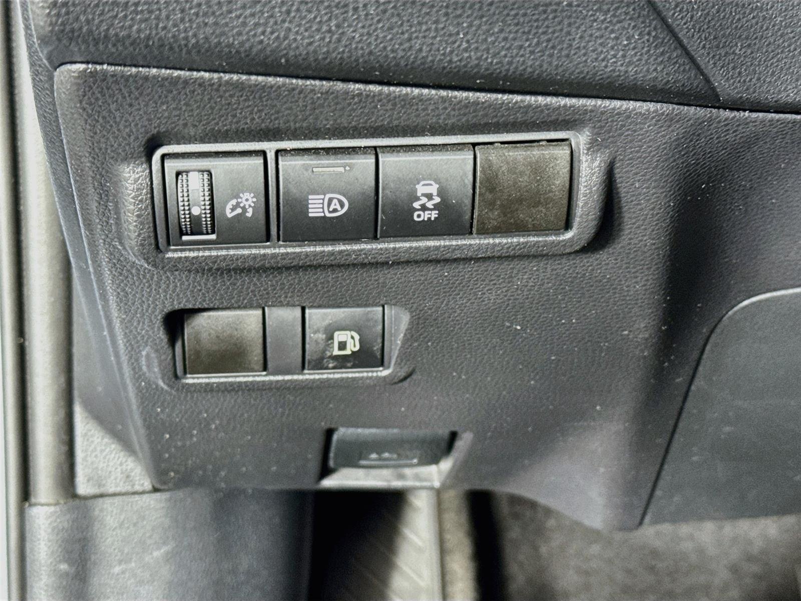 Used 2024 Celestite Toyota Hybrid SE image 10