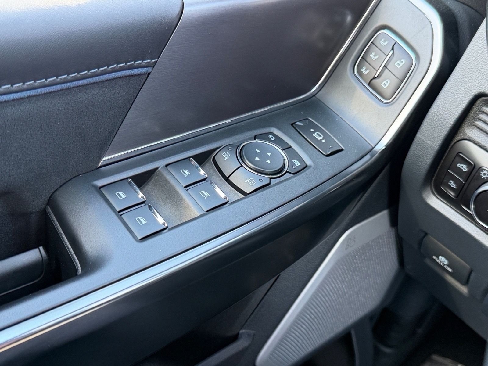 New 2026 Agate Black Metallic Ford F-250® Platinum® image 22