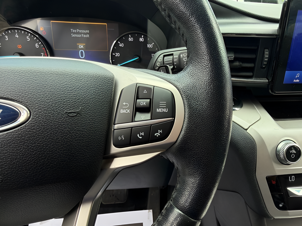 Used 2020 Black Ford XLT image 13