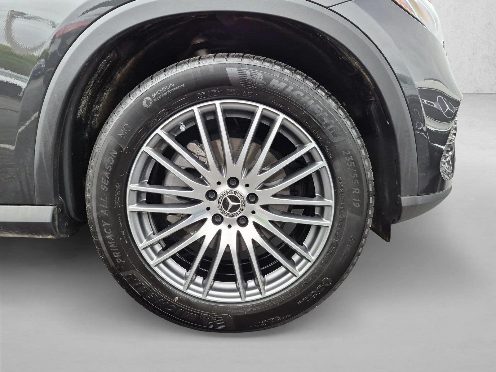 Used 2026 Graphite Grey Metallic Mercedes-Benz GLC 300 image 25